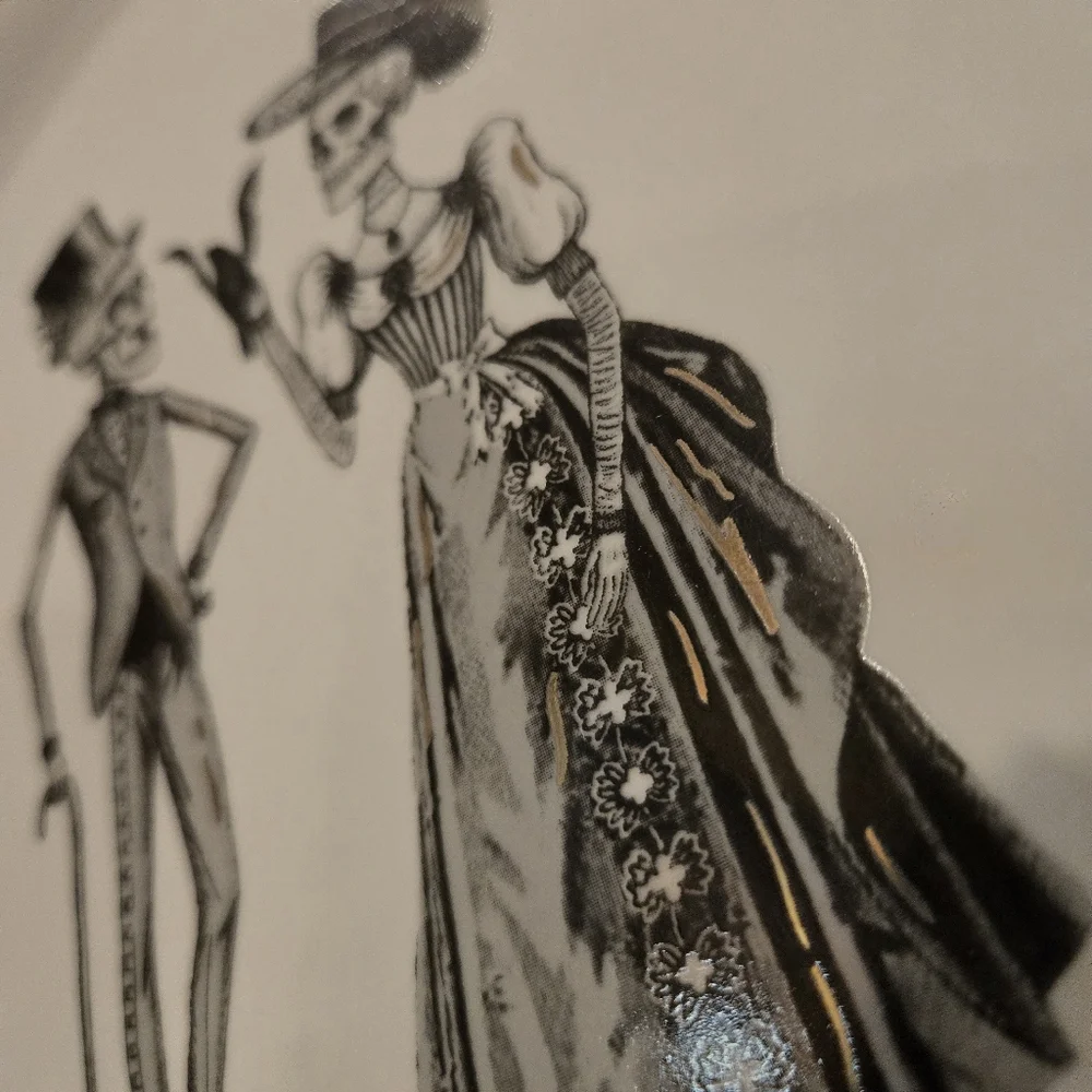 Potter's Studio Halloween VICTORIAN SKELETON (4-PC) Dinner Plates~ Scalloped/New - Picture 5 of 9